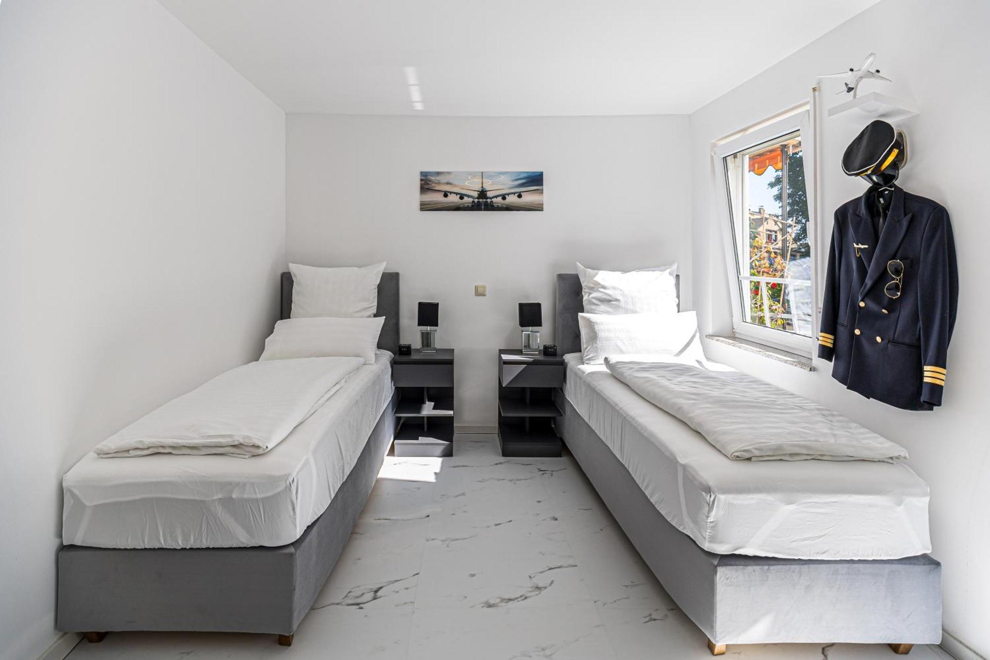 Apartment Pilot *